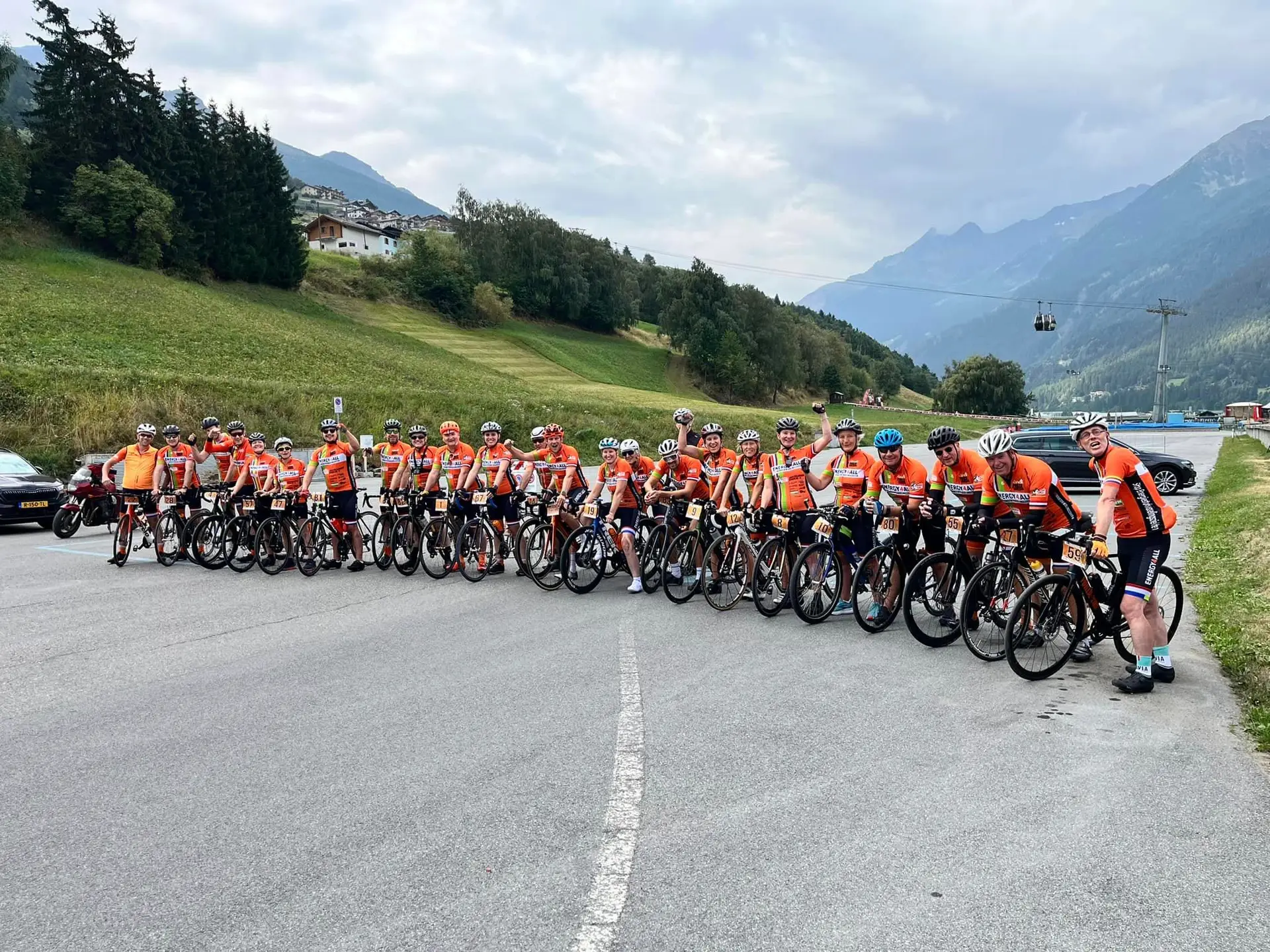 12 groepfietsers